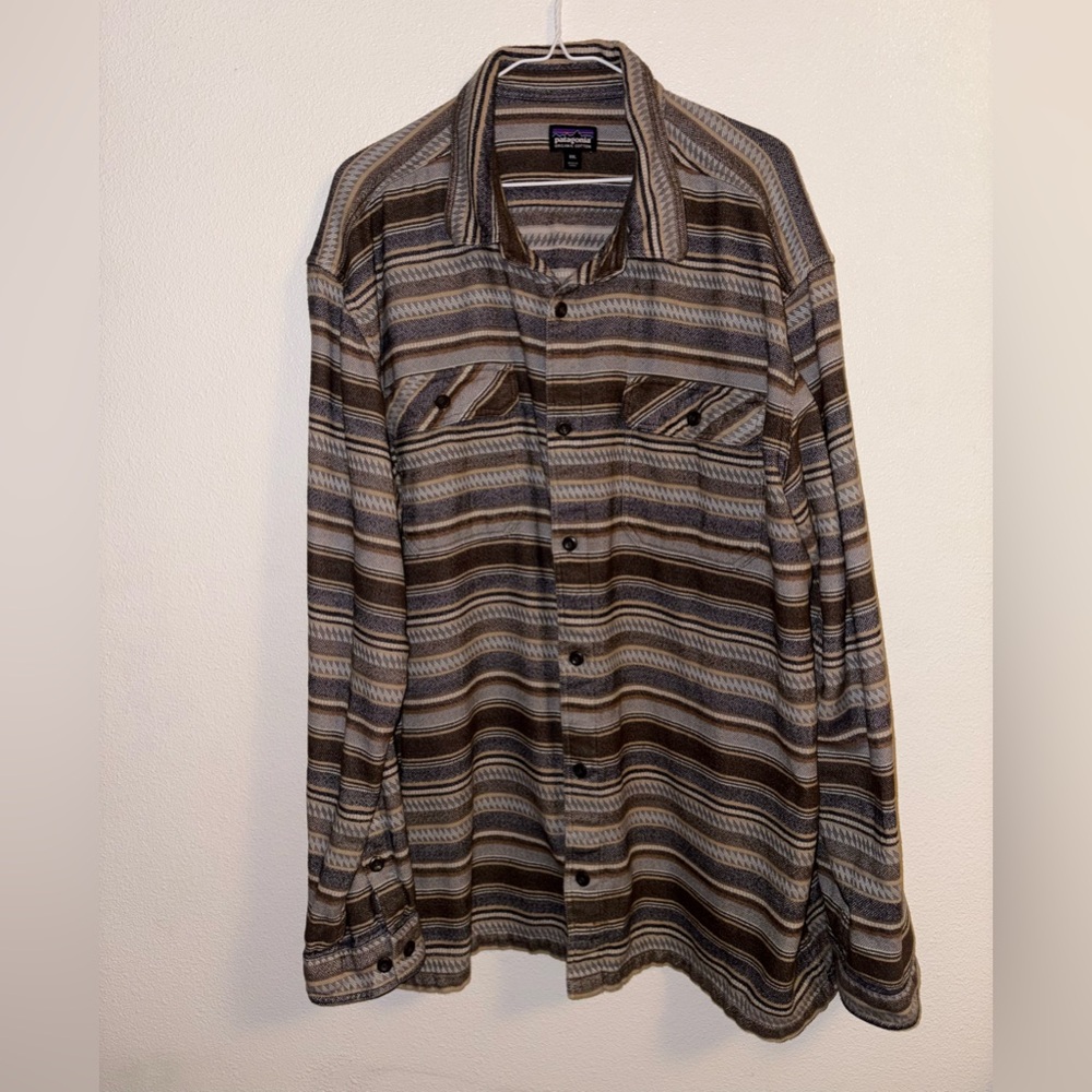 Patagonia Organic Cotton Ling Sleeve Shirt Size. XXL